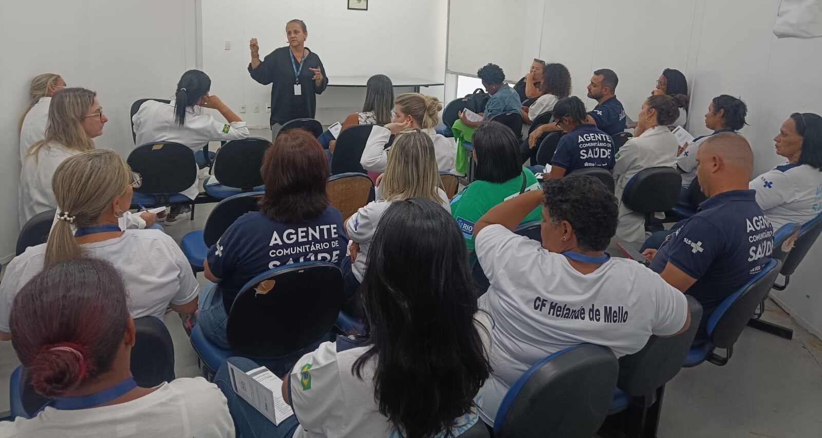 REUNIÃO DE EQUIPE C.F. HELANDE DE MELLO GONÇALVES