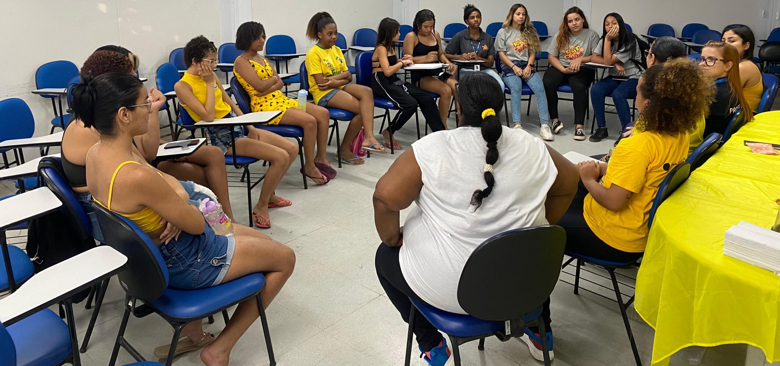 GRUPO DE ADOLESCENTE CFWB